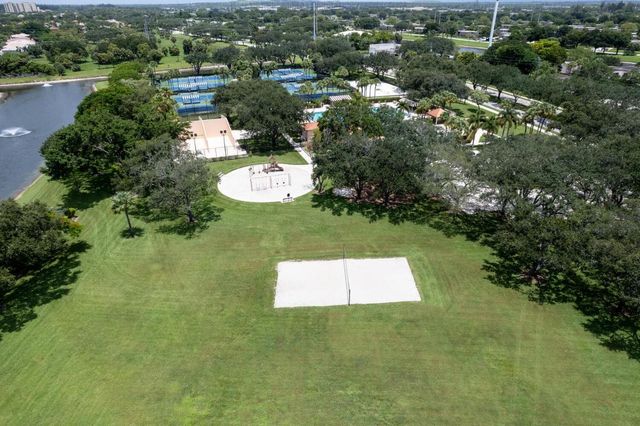 1232 Avondale Lane, West Palm Beach, FL 33409