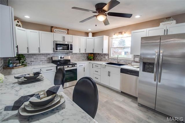 321 Mercury Drive, Godfrey, IL 62035