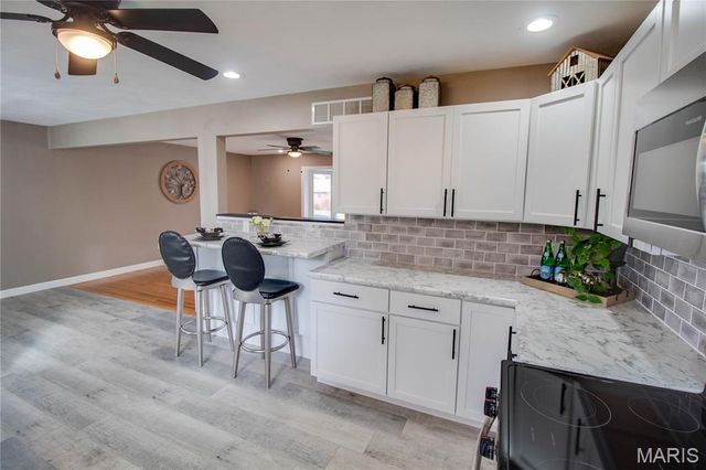 321 Mercury Drive, Godfrey, IL 62035