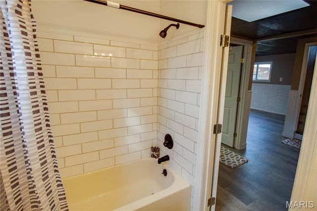 321 Mercury Drive, Godfrey, IL 62035