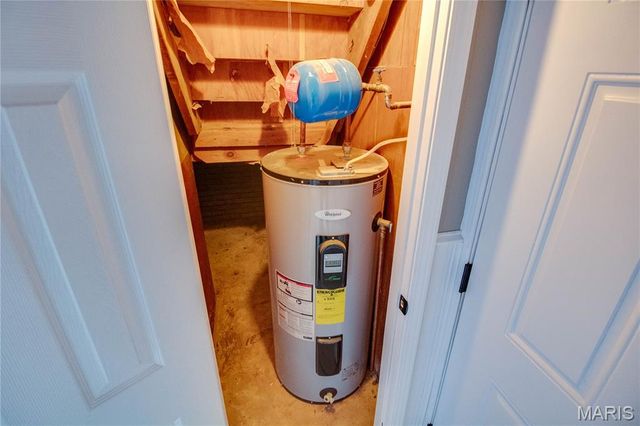 321 Mercury Drive, Godfrey, IL 62035