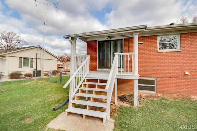 321 Mercury Drive, Godfrey, IL 62035