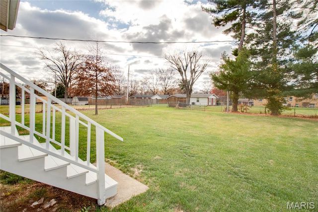 321 Mercury Drive, Godfrey, IL 62035