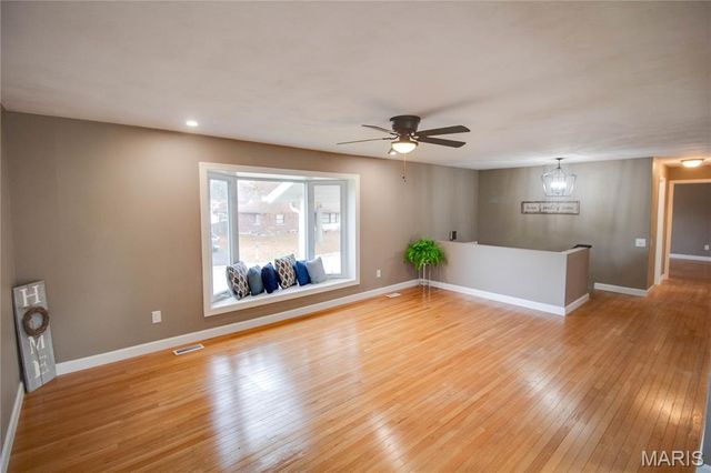 321 Mercury Drive, Godfrey, IL 62035