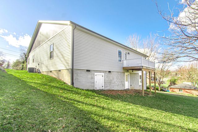 1039 Ward ST, Roanoke, VA 24017