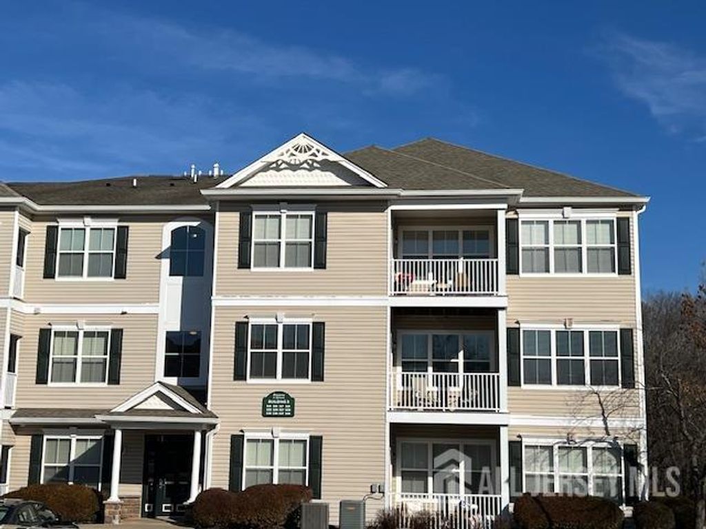 326 Sloan Court, Matawan, NJ 07747