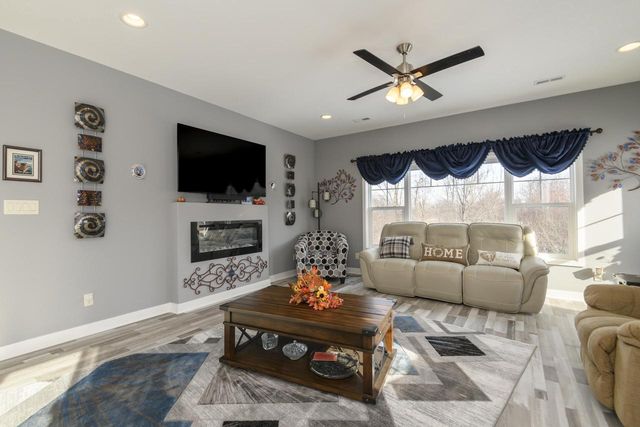 106 Phantom Lake COURT, Mukwonago, WI 53149