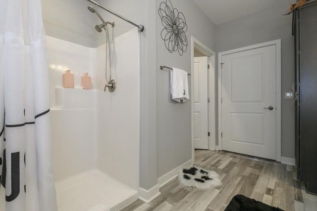 106 Phantom Lake COURT, Mukwonago, WI 53149