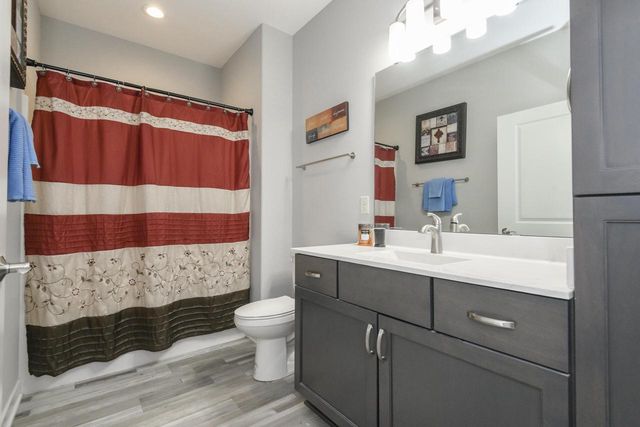 106 Phantom Lake COURT, Mukwonago, WI 53149