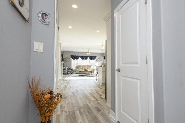 106 Phantom Lake COURT, Mukwonago, WI 53149