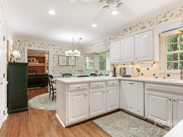 245 Medearis Drive, Charlotte, NC 28211