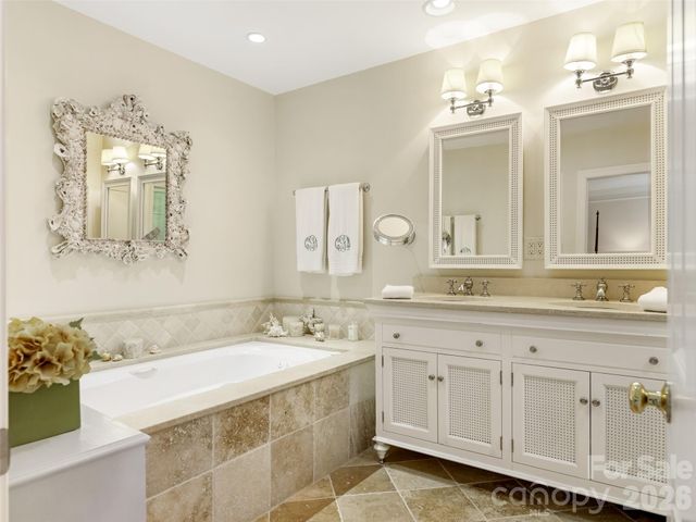 245 Medearis Drive, Charlotte, NC 28211