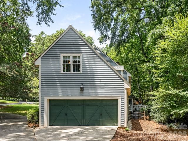 245 Medearis Drive, Charlotte, NC 28211