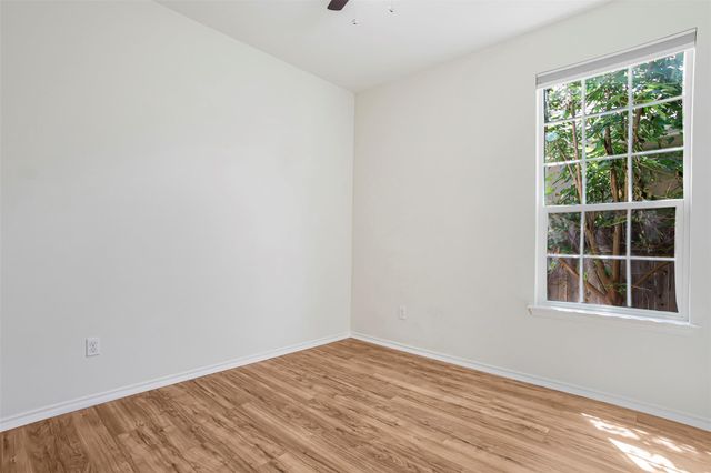 128 Holstein ST, Hutto, TX 78634