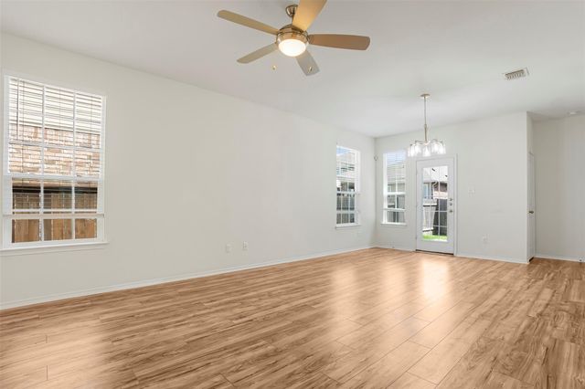 128 Holstein ST, Hutto, TX 78634