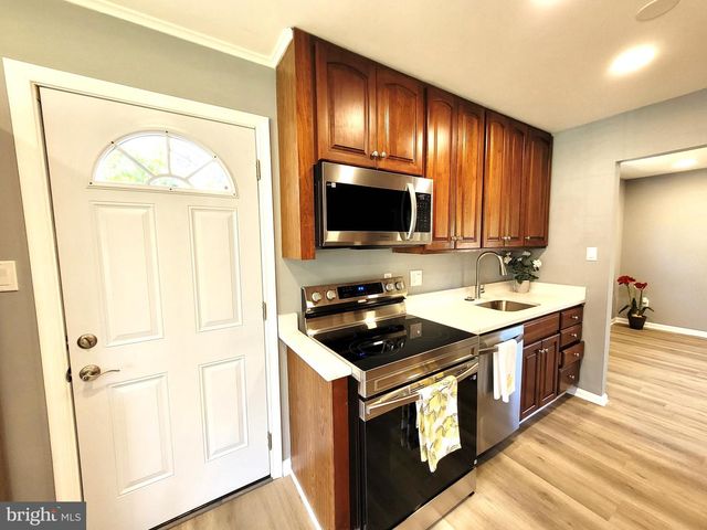 7706 ARLEN ST, Annandale, VA 22003