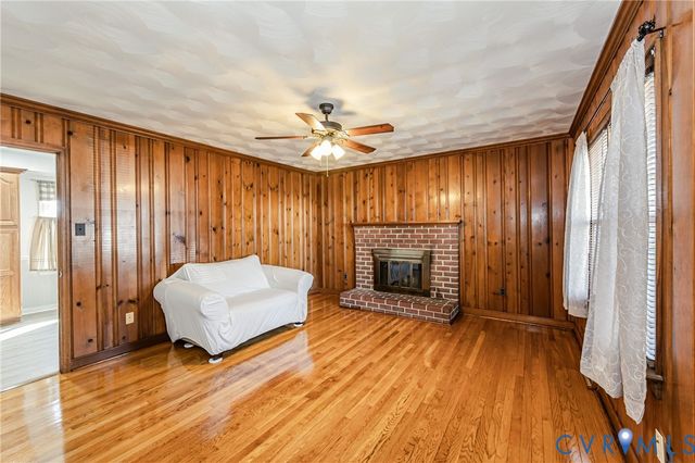 1707 Sandlewood Ct, North Chesterfield, VA 23235