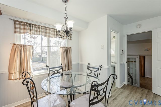 1707 Sandlewood Ct, North Chesterfield, VA 23235