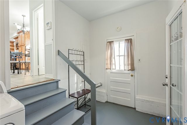 1707 Sandlewood Ct, North Chesterfield, VA 23235