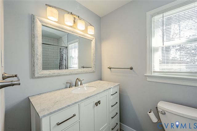 1707 Sandlewood Ct, North Chesterfield, VA 23235