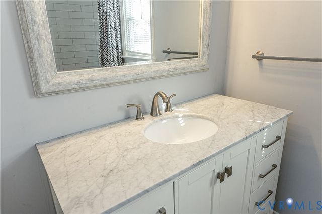 1707 Sandlewood Ct, North Chesterfield, VA 23235