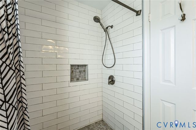 1707 Sandlewood Ct, North Chesterfield, VA 23235