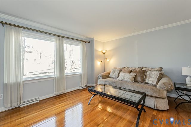 1707 Sandlewood Ct, North Chesterfield, VA 23235