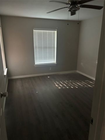 5009 Sabelle Lane, Haltom City, TX 76117