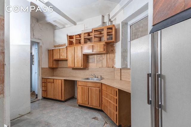 302 W 86th St Apt 1C, New York City, NY 10024