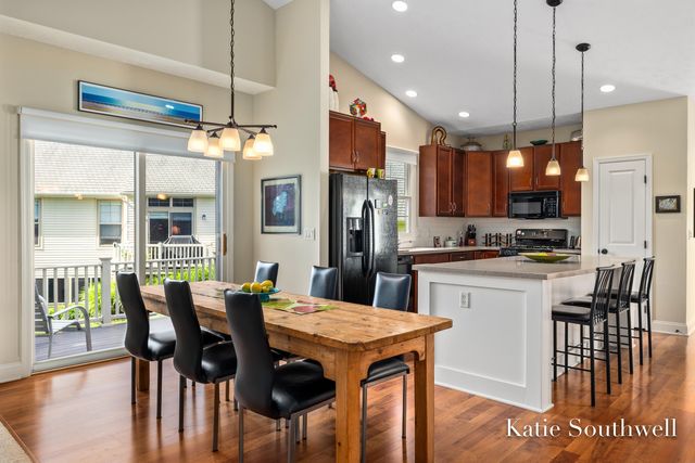 588 Enclave Court Se 20, Grand Rapids Twp, MI 49546