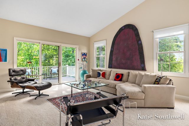 588 Enclave Court Se 20, Grand Rapids Twp, MI 49546