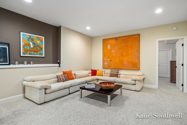 588 Enclave Court Se 20, Grand Rapids Twp, MI 49546