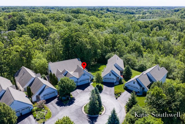 588 Enclave Court Se 20, Grand Rapids Twp, MI 49546