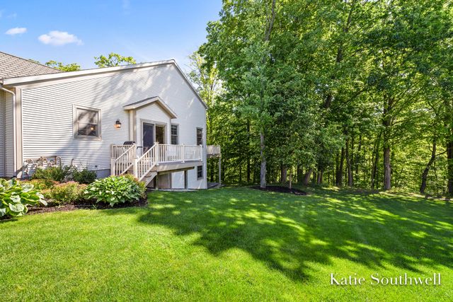 588 Enclave Court Se 20, Grand Rapids Twp, MI 49546