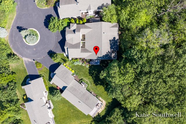 588 Enclave Court Se 20, Grand Rapids Twp, MI 49546