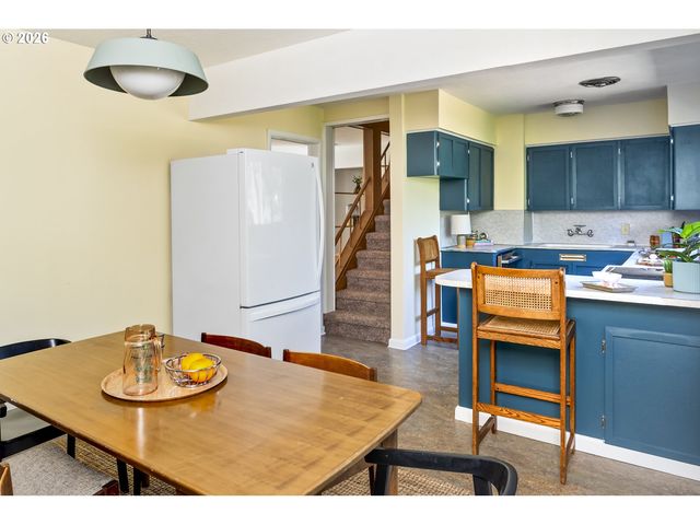 9556 N TIOGA Ave, Portland, OR 97203