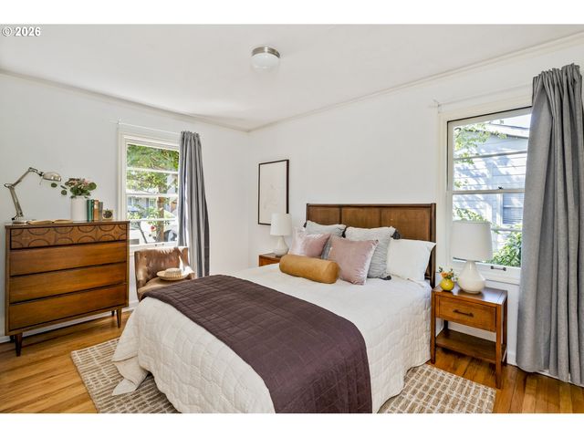 9556 N TIOGA Ave, Portland, OR 97203
