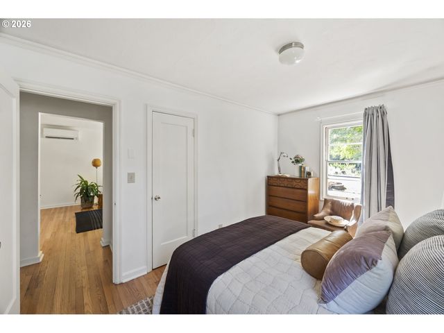 9556 N TIOGA Ave, Portland, OR 97203