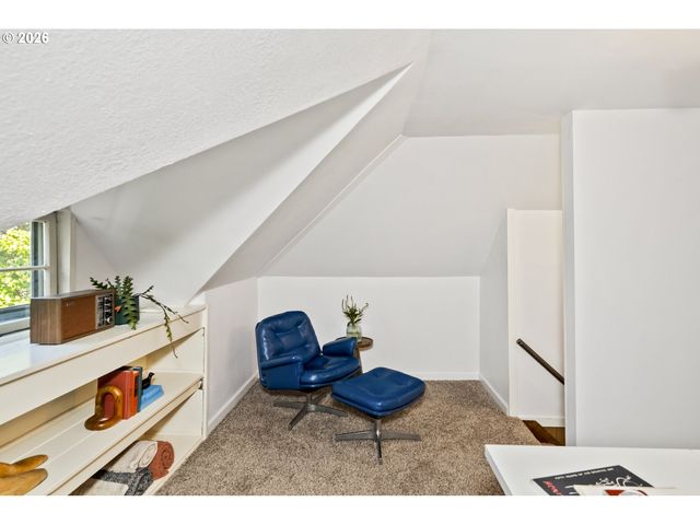 9556 N TIOGA Ave, Portland, OR 97203