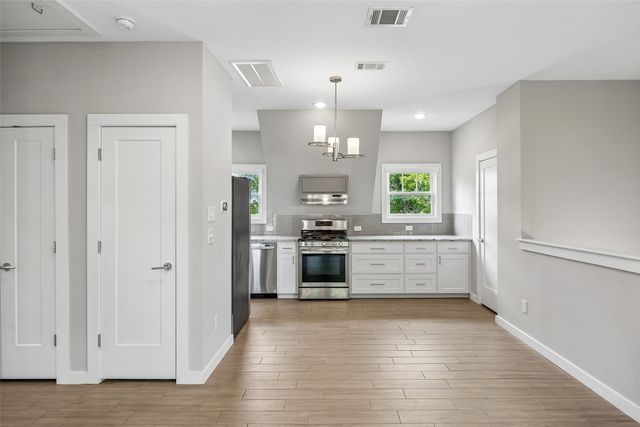 801 W Morphy Street, Fort Worth, TX 76104