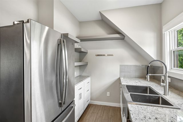 801 W Morphy Street, Fort Worth, TX 76104