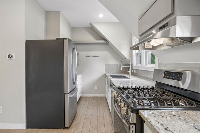 801 W Morphy Street, Fort Worth, TX 76104