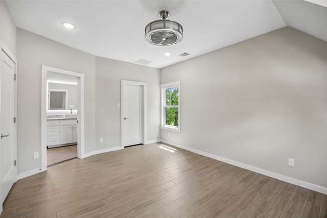 801 W Morphy Street, Fort Worth, TX 76104