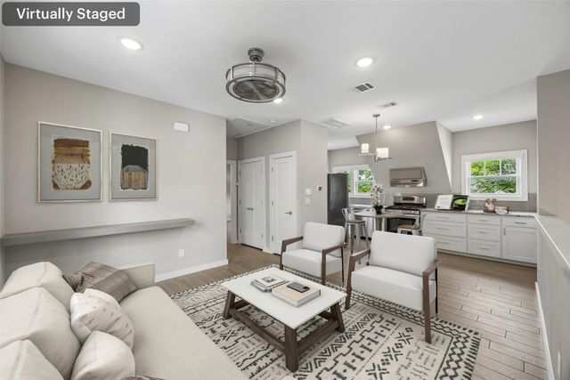 801 W Morphy Street, Fort Worth, TX 76104