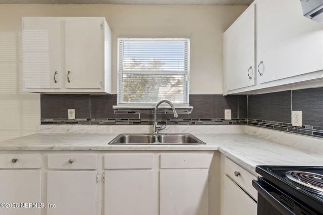 1519 BROOK FOREST Drive, Jacksonville, FL 32208