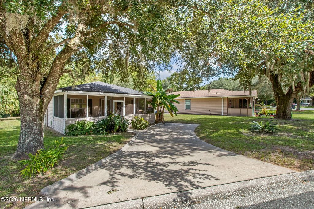 1519 BROOK FOREST Drive, Jacksonville, FL 32208