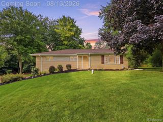 197 Perrydale Street, Rochester Hills, MI 48306