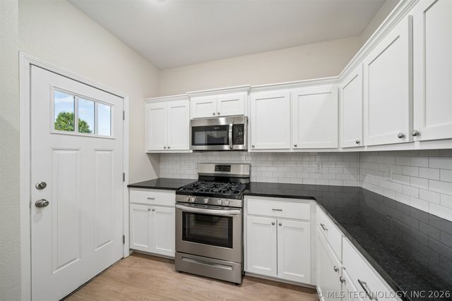 1211 E Perkins Avenue, Sapulpa, OK 74066