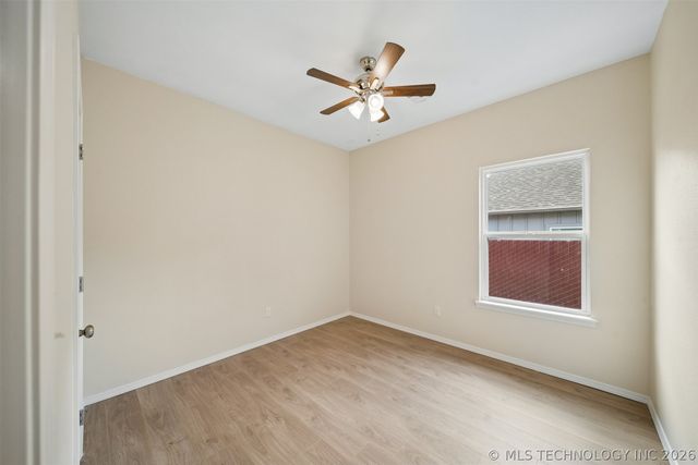 1211 E Perkins Avenue, Sapulpa, OK 74066