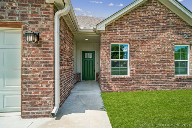 1211 E Perkins Avenue, Sapulpa, OK 74066